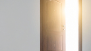 玄関のニオイが教えてくれたこと|旅行後に感じた“暮らしの香り”